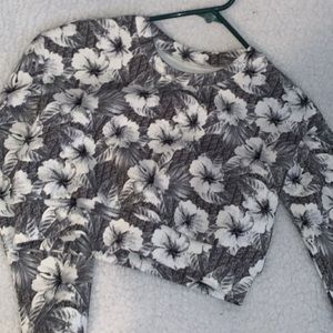 Hollister cropped crew neck